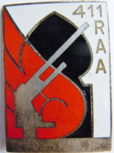 Знак 411-го зенитного артиллерийского полка.