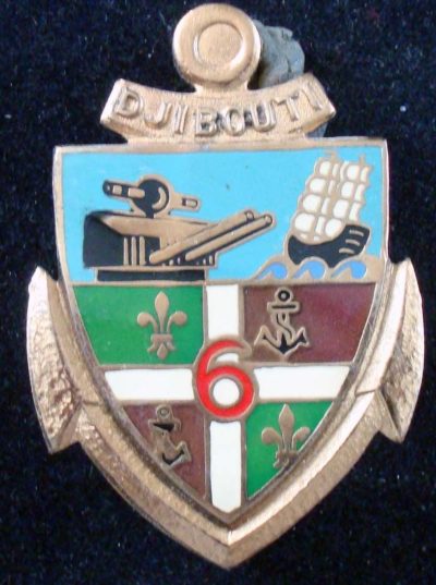 Знак 6-го полка морской артиллерии.