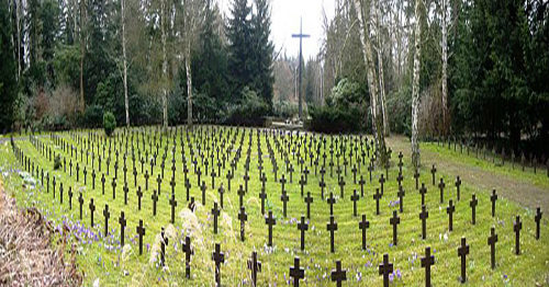 г. Берлин. Военное кладбище немецких солдат, погибших в годы обеих мировых войн.