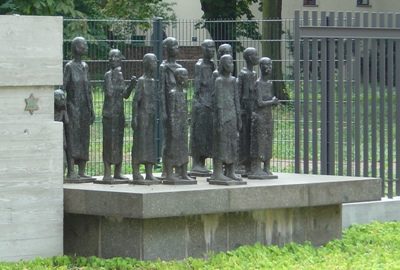 г. Берлин. Памятник в школе еврейских мальчиков, где был устроен сборный и транзитный лагерь евреев.