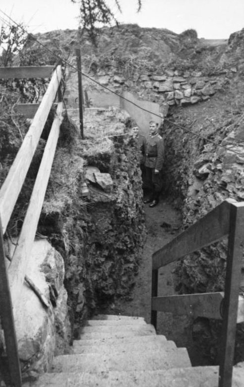 Бункер береговой батареи в Грабене. Нормандские острова. 1940 г.