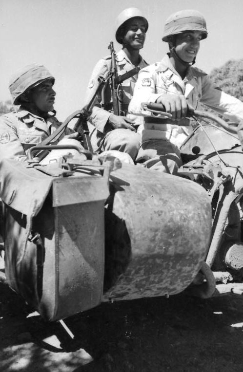 Подготовка солдат арабских ВВС. 1943 г.