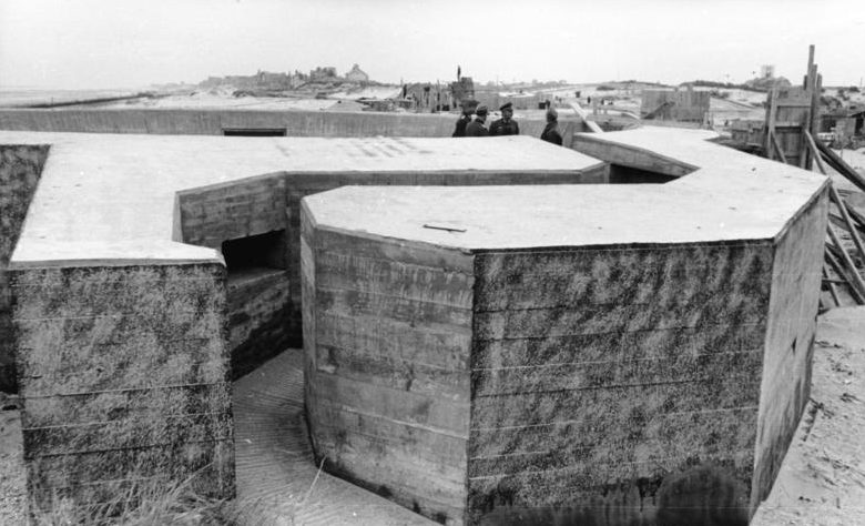 Строительство бункеров. Нормандия. 1942 г.