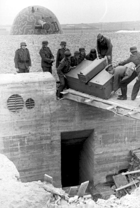 Строительство бункеров. Нормандия. 1942 г.