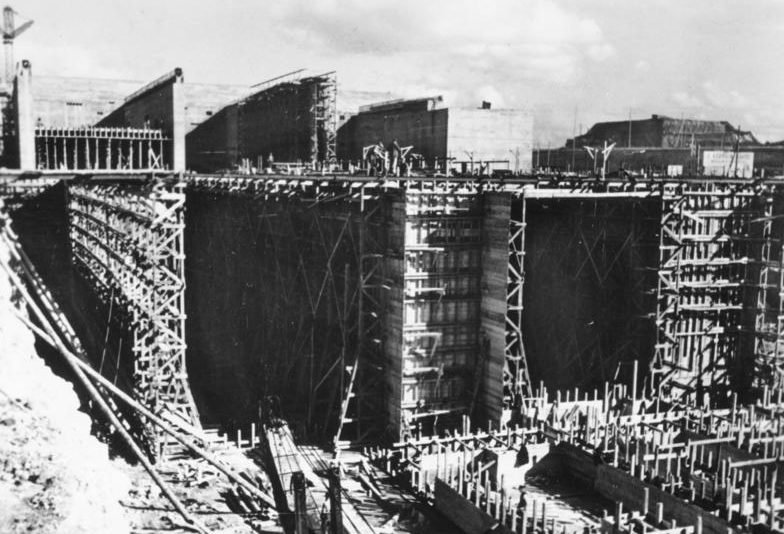 Строительство укрытий для подводных лодок. Франция. La Pallice. 1942 г. 