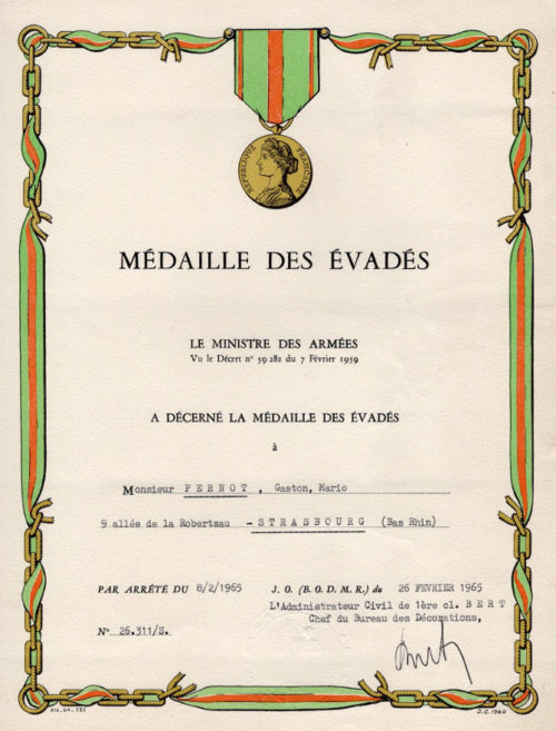 Свидетельство о награждении медалью «За побег из плена».