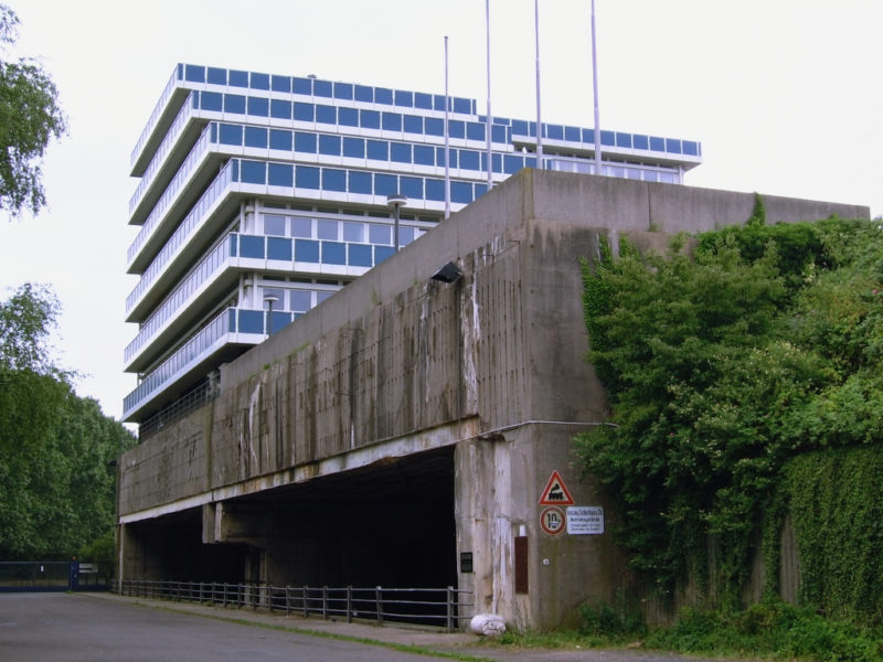Бункер «Hornisse» в качестве основания офисного здания.