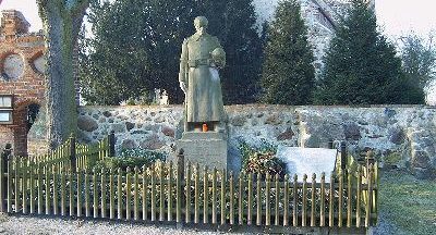 д. Дален. Памятник землякам, погибшим в годы обеих мировых войн.
