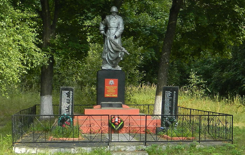 д. Бартоломеевка Ветковского р-на. Памятник воинам-освободителям, погибшим во время войны.
