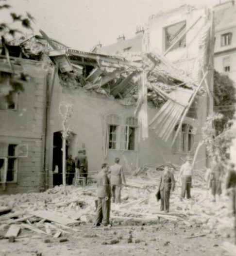 Братислава после бомбардировки союзниками. Погибло 9 немецких военнослужащих ценой разрушения города 16 июня 1944 г.