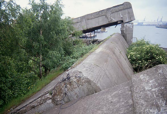 Развалины бункера «Elbe-II».