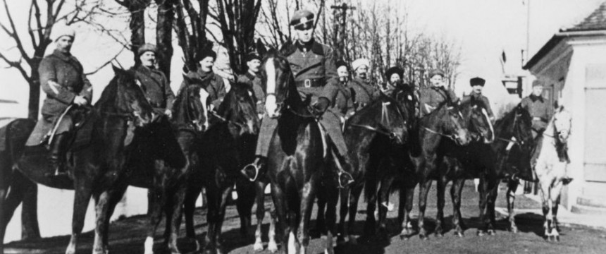 Генерал Гельмут фон Панвиц с солдатами 3-й казачьей кавалерийской дивизии. 