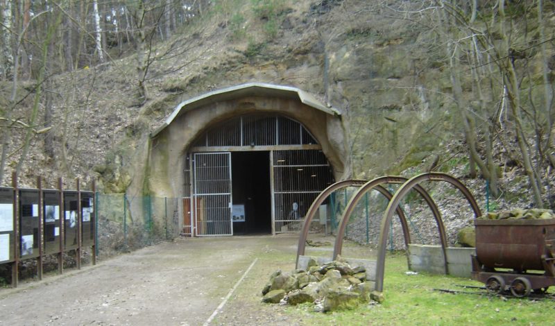 Вход в туннель концлагеря Лангенштейн-Звиберге.