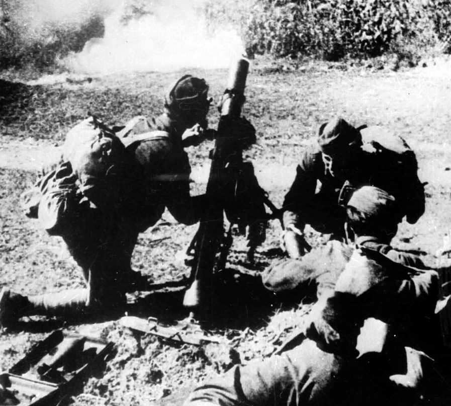 Партизаны в бою. Сентябрь 1944 г. 