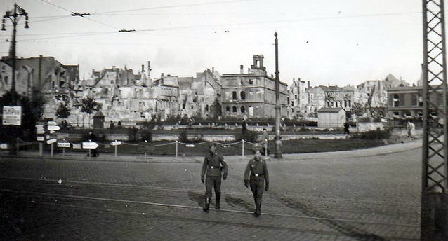 Город в оккупации. 1943 г.