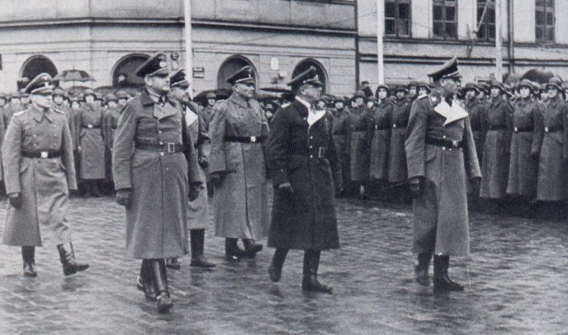 Прием новобранцев в Латвийский легион на Купольной площади. Март 1943 г.