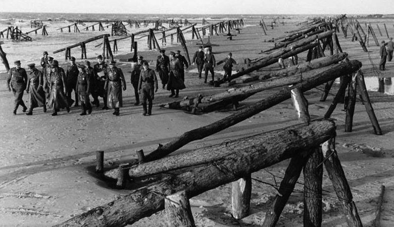 Инспекция Роммеля противодесантной защиты побережья. 1944 г.