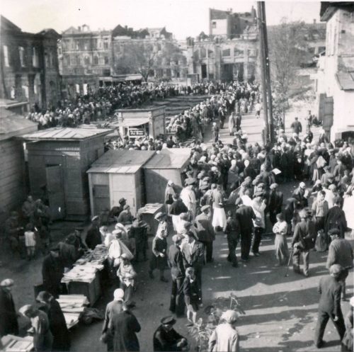 Центральный рынок. Август 1942 г.