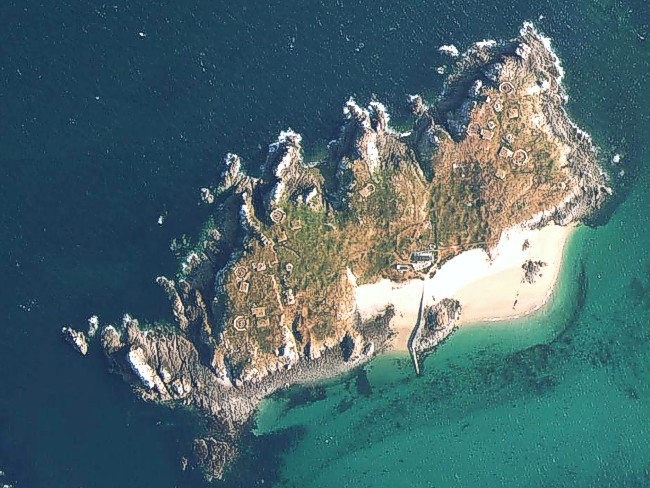 Остров Ille Cézembre – вид сверху. 