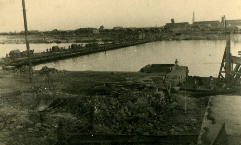 Понтонная переправа через Дон, сооруженная немцами. Август 1942 г.
