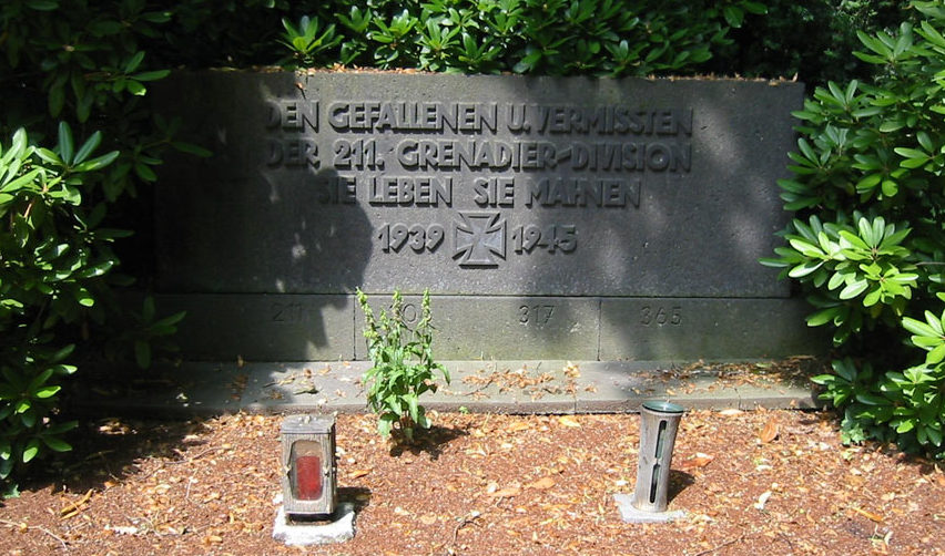 ст. Опладен. Памятник погибшим воинам 211-й гренадерской дивизии. 