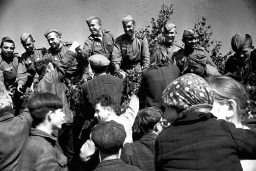 Встреча освободителей. Октябрь 1944 г.