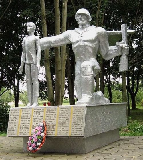 д. Житомля Гродненского р-на. Памятник советским воинам.