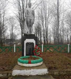 д. Клевица Ошмянского р-на. Памятник воинам-землякам, погибшим в годы войны. 