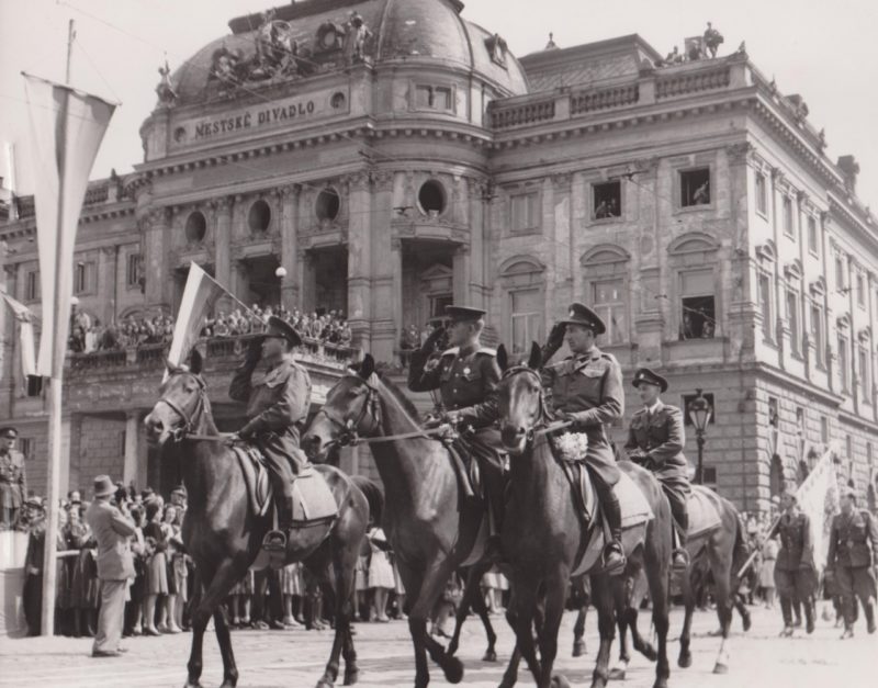 Красная Армия в Братиславе. Апрель 1945 г.