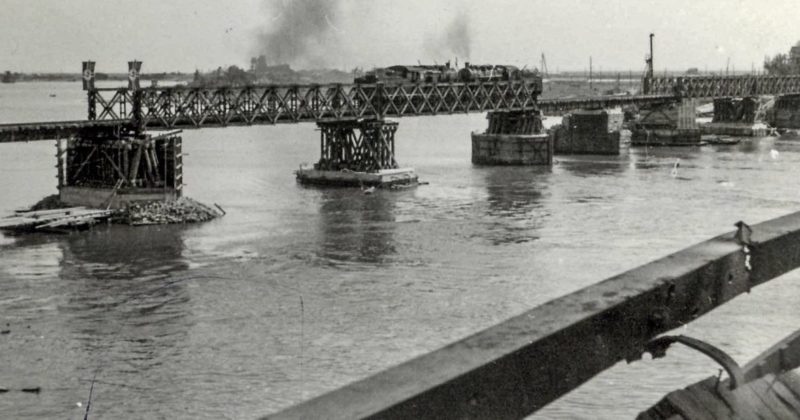 Восстановленный ж/д мост. Август 1942 г.