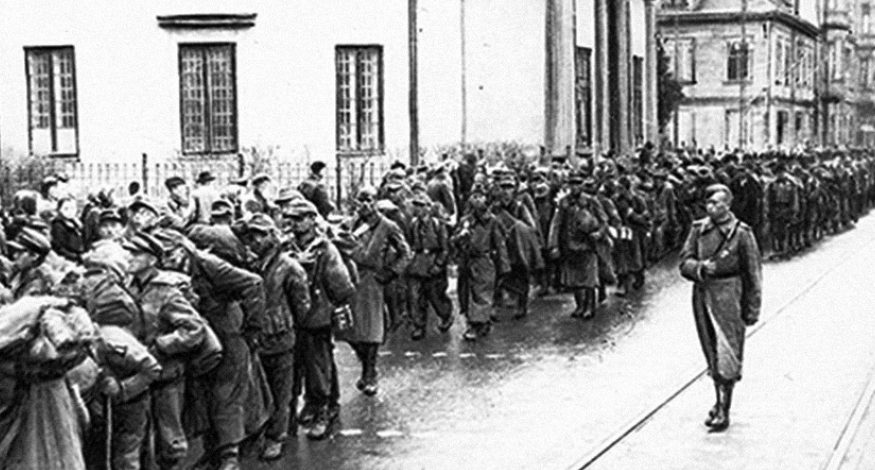 Немецкие военнопленные. Май 1945 г. 