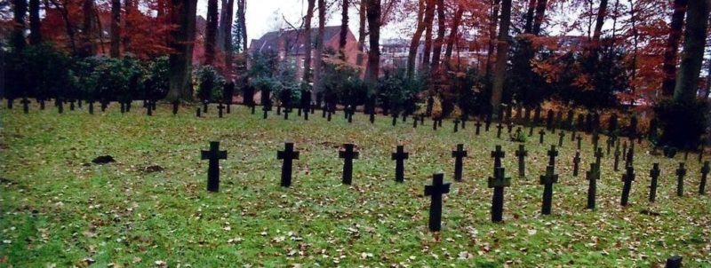 Воинское кладбище.
