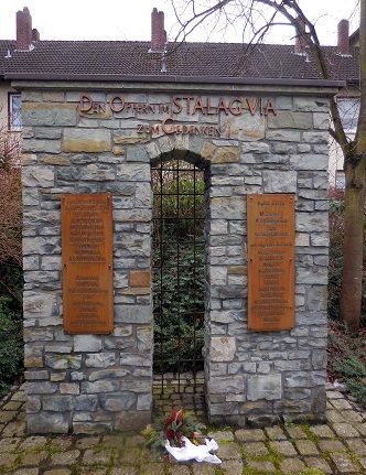 г. Хемер. Памятник на месте концлагеря «Stalag VI A», где погибли 23,9 тысяч заключенных.