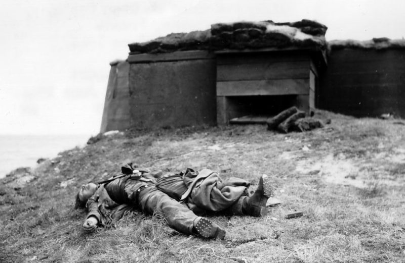 Törött bunker.  1944 g.