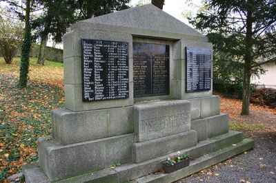 Коммуна Вальдлауберсхайм. Памятник землякам, погибшим во время обеих мировых войн.
