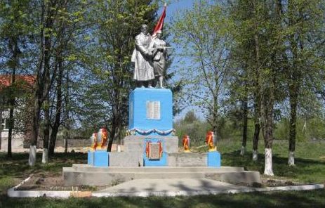д. Вензовец Дятловского р-на. Памятник, установленный в 1967 году в память о 87 земляках, не вернувшимся с войны.