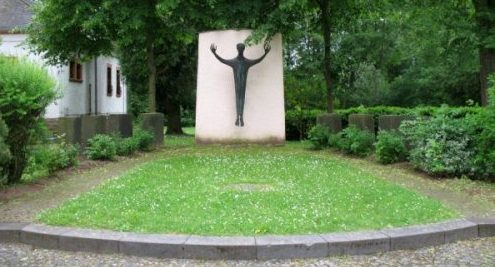 Коммуна Кёрперих. Памятник землякам, погибшим во время обеих мировых войн.