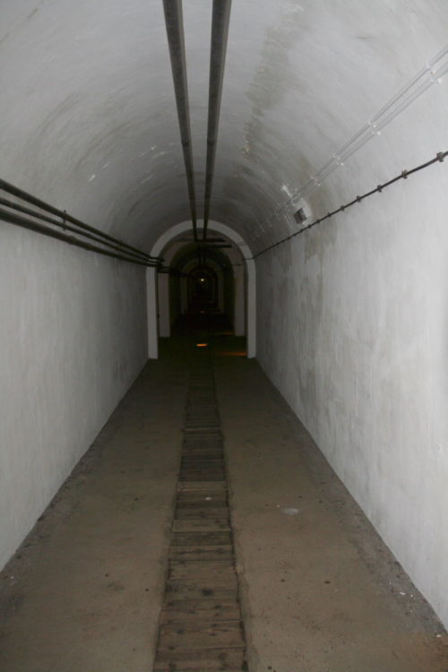 Вход в тоннель-госпиталь.