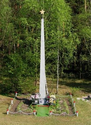 г. Калинковичи. Памятник погибшему экипажу самолета во время войны.