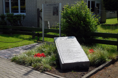г. Вильгельмсхафен. Памятный знак на месте концлагеря Шварцер Вег, где погибло 199 человек. 
