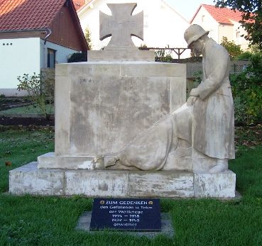Комуна Фрауэнзее. Памятник землякам, погибшим в годы обеих мировых войн. 