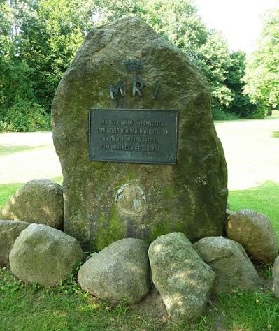 г. Лангенхаген. Памятник членам немецкой школы верховой езды, погибшим в годы обеих мировых войн.