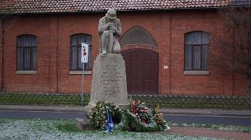 г. Харкенблек. Памятник землякам, погибшим в годы обеих мировых войн.