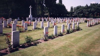 г. Целле. Кладбище, где захоронено 206 солдат, умерших в 64-м британском военном госпитале.