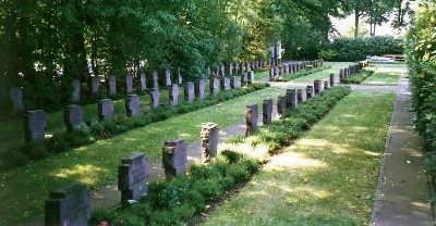 г. Эсенс. Воинское кладбище, где захоронено 128 немецких солдат, погибших в годы Второй мировой войны.
