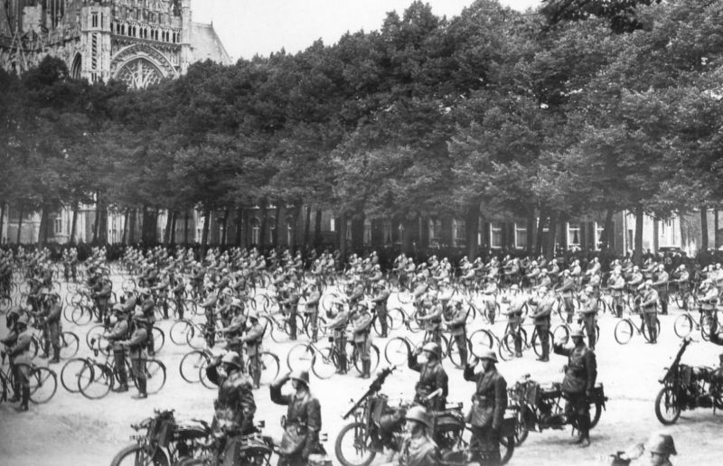 Велосипедисты Королевской армии. 1939 г.