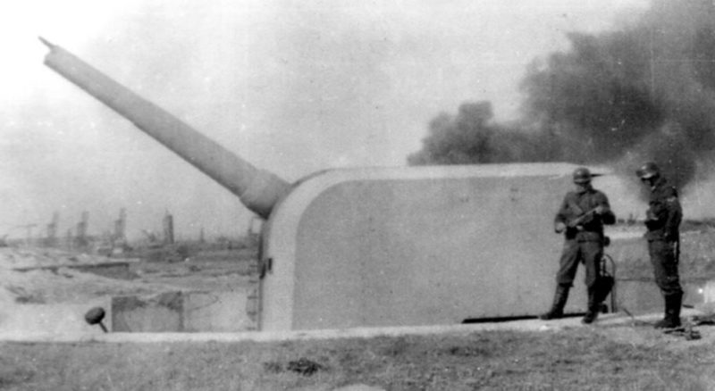 Башня с 194-мм орудием.