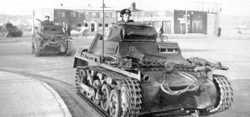 Немецкие танки в городе Обенро. 9 апреля 1940 г.