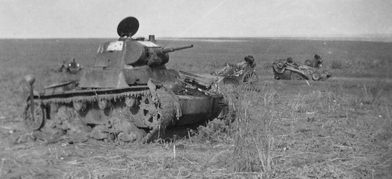 Уничтоженные советские танки. Август 1941 г. 
