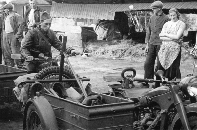 Мотоциклисты Королевской армии. 1939-1940 гг.